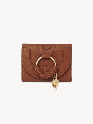 Chloe Hana Tri-fold Compact Wallets CARAMELLO | CHE-SR14910