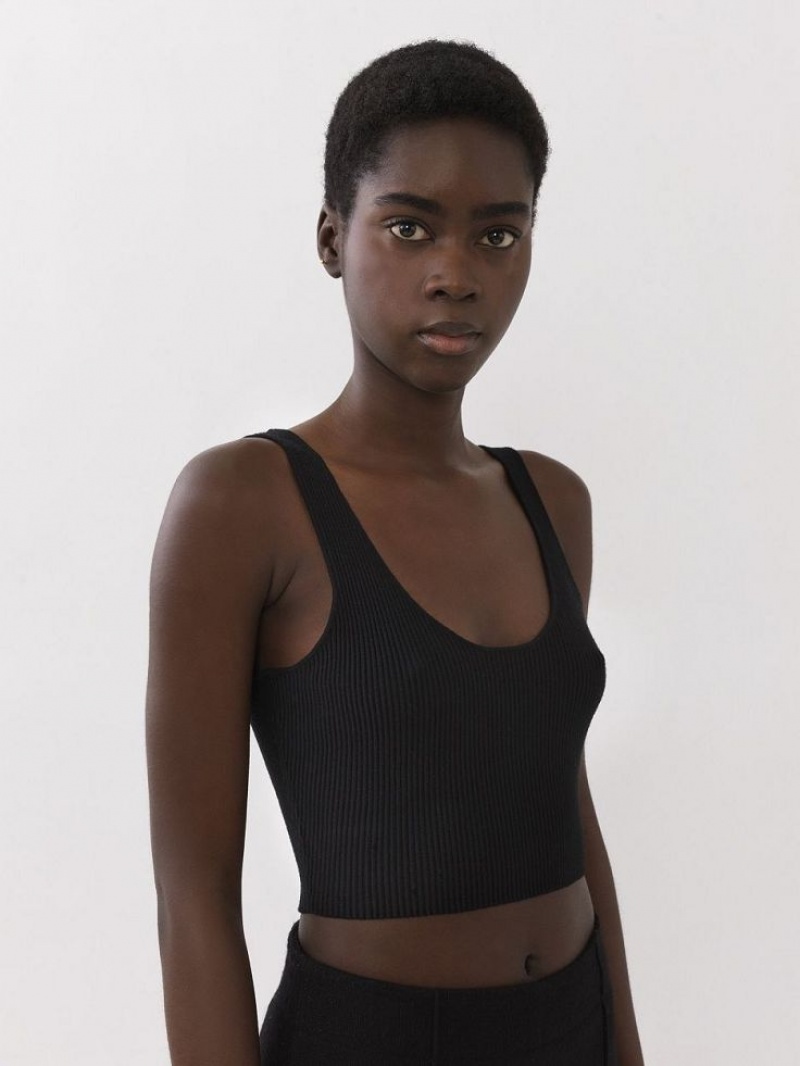 Chloe Cropped Tank Tops Black | CHE-SR13871