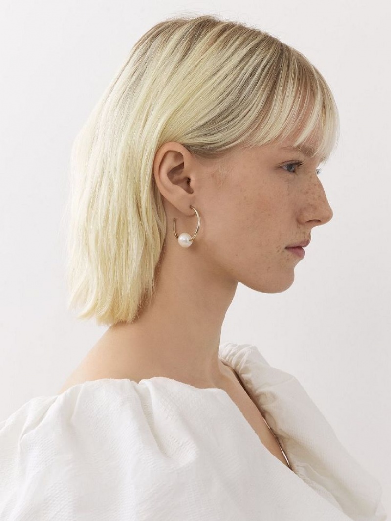 Chloe Darcey Hoop Earrings Pearl | CHE-SR14441