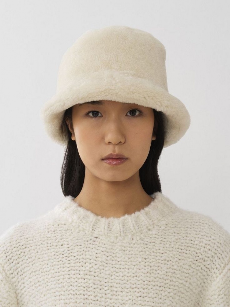 Chloe Shearling Hats Soft Beige | CHE-SR14481